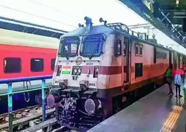 Southern Railway announces EMU, MEMU cancellations
