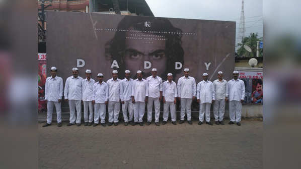 Pic: Fans promote 'Daddy' in Alibaug