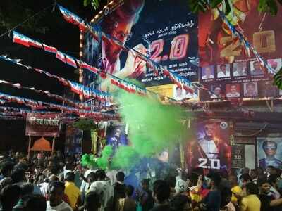 Rajinikanth's 2.0 Releases: It's Thalaiva Fever All The Way At Aurora Talkies in Mumbai!