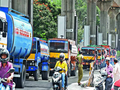 Tanker trouble amid rising heat, water supply woes