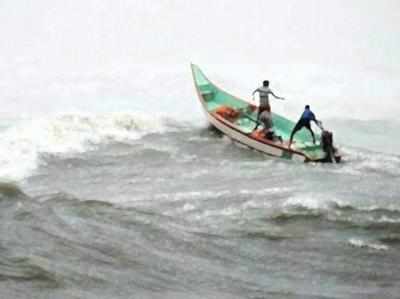 Sri Lankan Navy arrests four Tamil Nadu fishermen