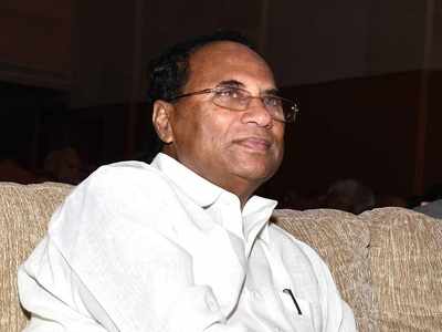 Andhra Pradesh: Ex-Speaker Kodela Sivaprasada Rao accused of shifting Assembly furniture to personal residence
