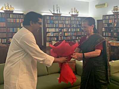 Raj Thackeray meets Sonia Gandhi in Delhi to discuss EVMs and political developments