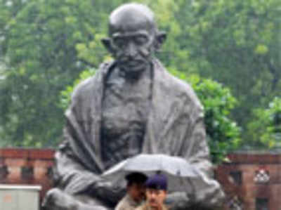 Vidhana Soudha to get bronze Mahatma