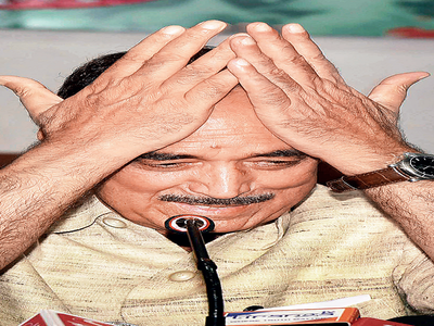 Crisis defusers head for Karnataka
