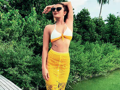 Aashka Goradia, Brent Goble sweat it out during Maldivian vacation
