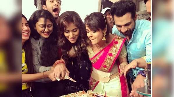 Saath Nibhaana Saathiya comes to an end; here's how the team celebrated the last day at shoot