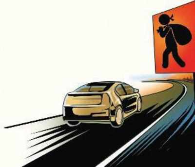 Marathi TV actor robbed of Rs 50,000 by SUV driver on E-way