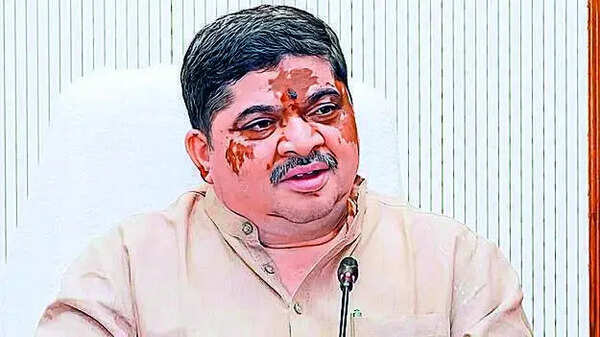 Congress leaders accuse BJP of burdening farmers, slam fuel price hike
