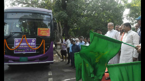 Govt introduces pink bus service for staff