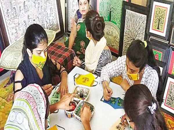 Bihar: Madhubani art comes alive on face masks