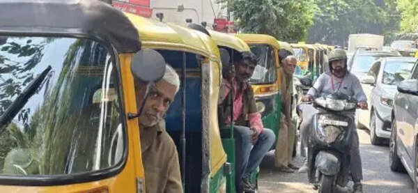 Marathi rule: Auto drivers may stay off roads today as unions meet