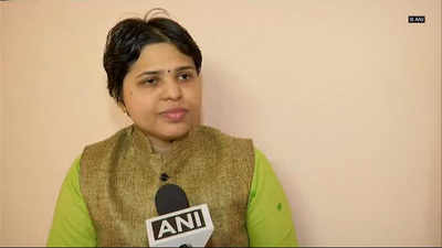 Activist Trupti Desai reaches Kerala, unable to exit airport as protesters swell