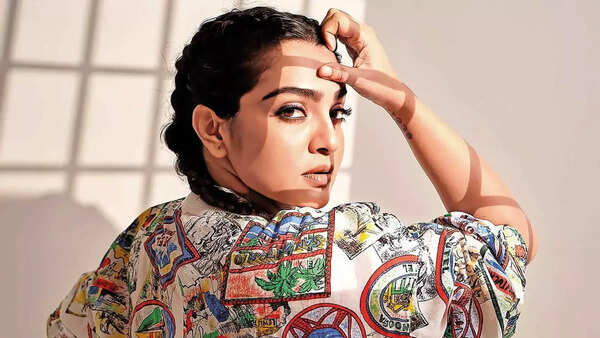 Women deserve a meaningful & substantial voice in cinema: Parvathy Thiruvothu