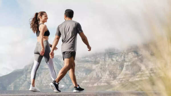 Cómo “caminar” para salir de la diabetes y la hipertensión: las caminatas rápidas después de las comidas reducen el azúcar en sangre