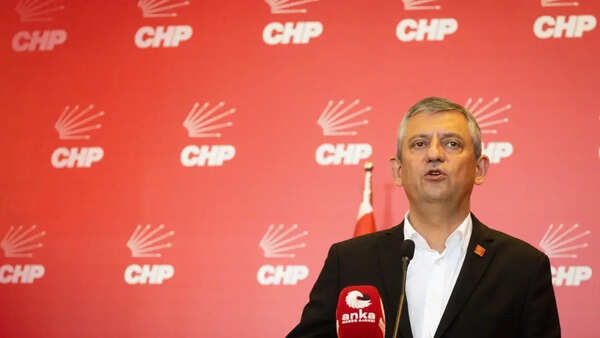 Turkey's main opposition party in standoff over court-ordered leadership