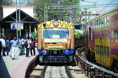 Railways, state sign MoU for suburban rail system