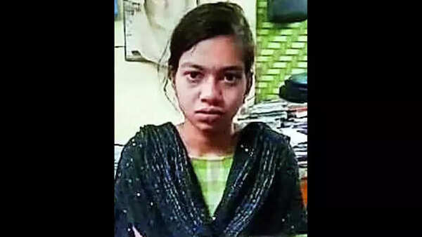 Girlfriend rides in on bike, shoots man dead