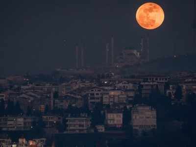 Lunar eclipse 2018: Get over Supermoon people, Blood Moon is coming and India can see it!