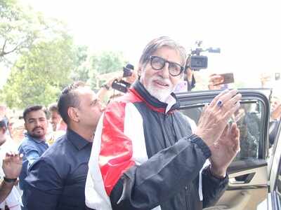 CM Devendra Fadnavis has revealed Amitabh Bachchan's contribution towards Maharashtra Flood Relief