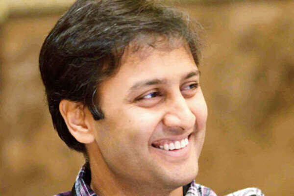 CA Amal Dhruv and other young entrepreneurs spotted at Ahmedabad's posh hotel discussing money matters<em></em>