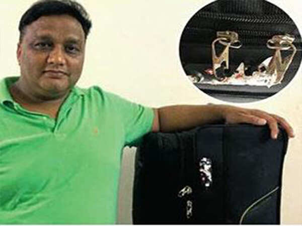 Thieves break open CA’s bag