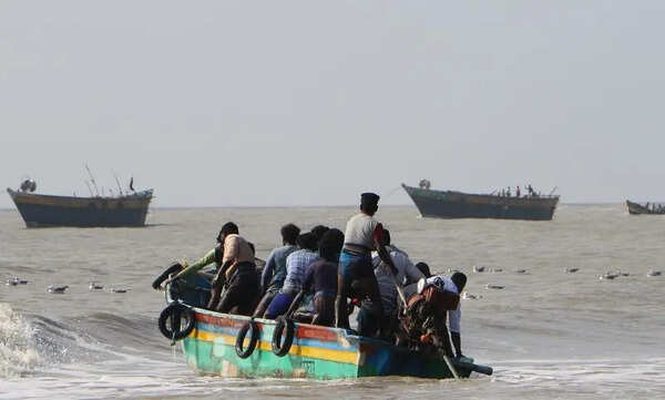 Fish catch dwindles as heat cuts traditional fishers’ hours at sea