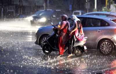 Spells of rainfall in Chennai; Conditions favourable for onset of southwest monsoon in Kerala on May 30