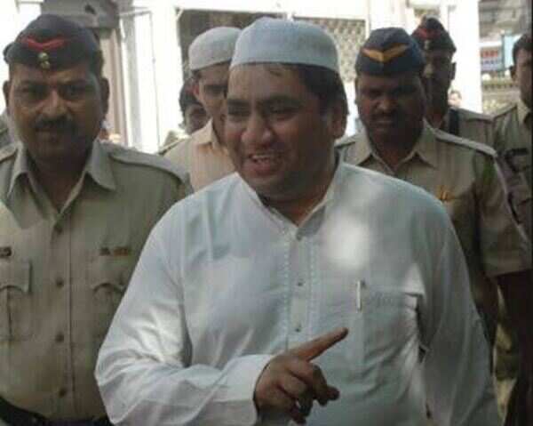 Jail officials convicted for helping Abdul Karim Telgi run his business from jail