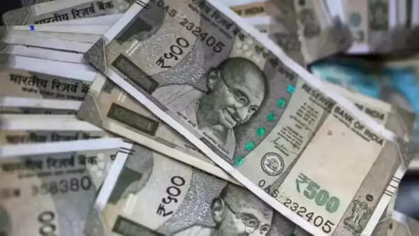 Court acquits two men in counterfeit currency smuggling case after 14-year trial