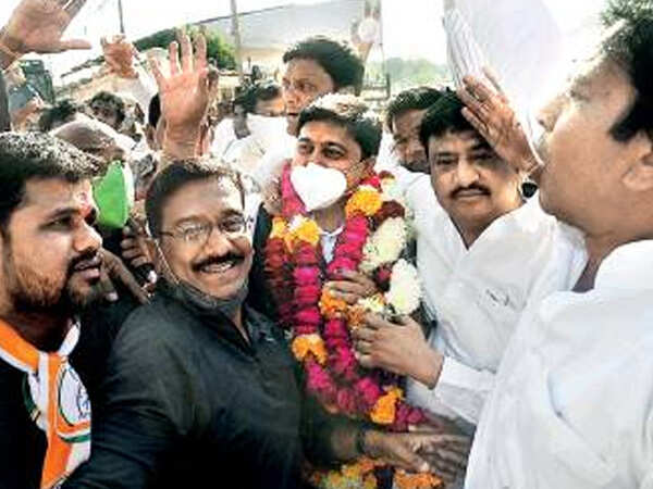 Blow to BJP as party loses MLC polls in Pune, Nagpur