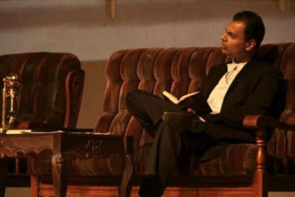 Right Brain -    Lights, camera, boardroom