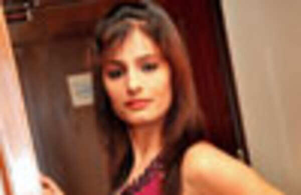 Dream to work with Salman Khan: Soniya