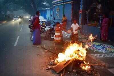 Bhogi celebrations cover Chennai in smoke, flight services affected