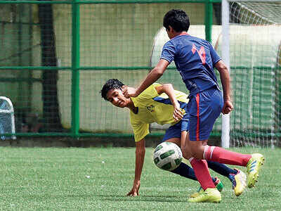 Indian hockey striker and Olympian Darryl D'Souza's son Duane D'Souza sticks to football