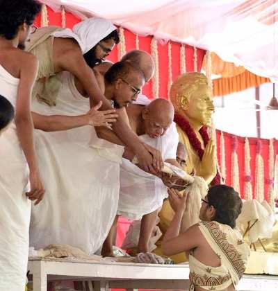 17-year-old Gujarat state board commerce topper Varshil Shah turns into Jain monk