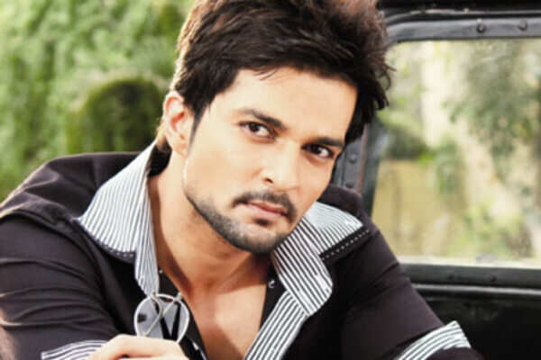 RaQesh Vashishth is Heroine’s new hero