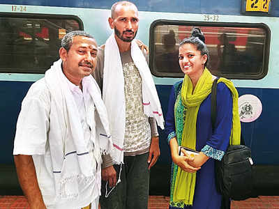 Mumbaikar helps man living on streets for 6 months reunite with family
