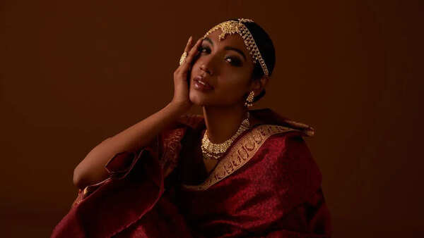 Hair Jewellery for Indian Wear: From Maang Tikkas to Braid Accessories