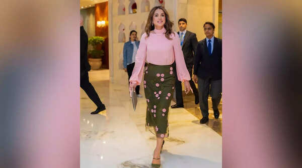 Queen Rania’s royal code to a power look