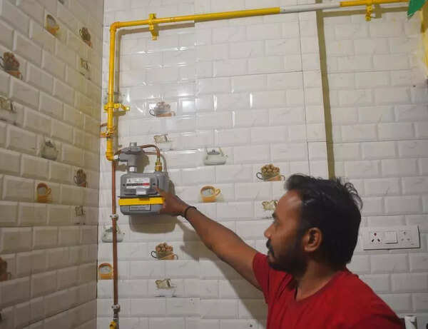 Dec 2022 deadline long over, PNG supply still a distant dream for Sambhajinagar residents