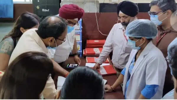 AIIMS team visits Kota to probe maternal deaths, infections