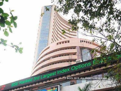 Market in red, Sensex falls nearly 800 points