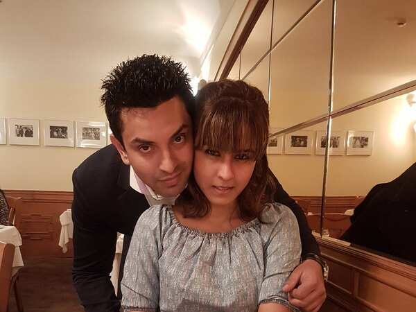 'Break my hands': Tehseen Poonawalla dares Anantkumar Hegde with pic hugging his ‘Hindu’ wife