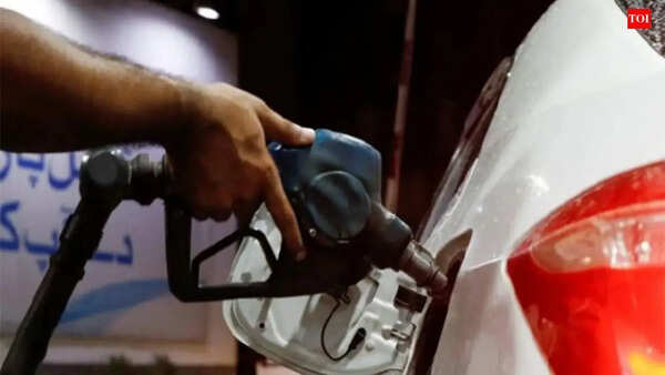 Petrol now at Rs 101.89 in Lucknow, fifth fuel price hike since May 14