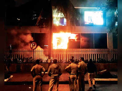 Fire breaks out at fashion store in Trident Hotel, no casualty