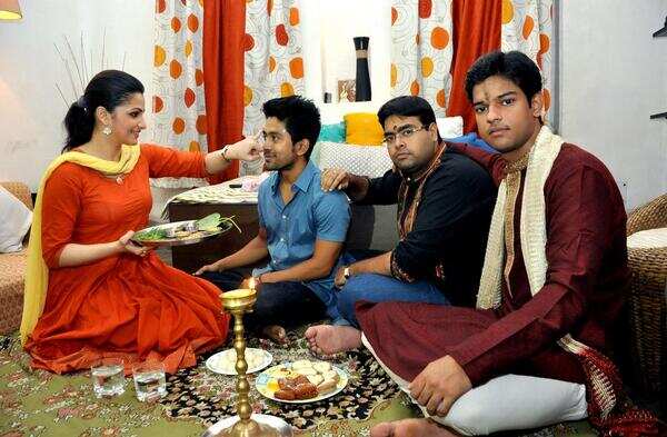 Siblings bond over Bhai Dooj