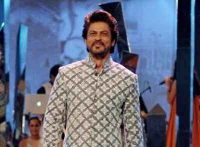 Shah Rukh Khan looks back on his 25 year old film journey in Mumbai