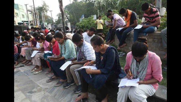 Bihar Exam Cancellations: BPSC, NEET, Constable Exams Hit by Irregularities, Affecting Lakhs of Aspirants