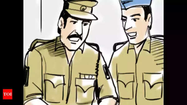 41-yr-old & 21-yr-old join UP police together: An ex-armyman & his son